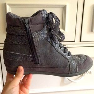2016 Justice wedge sneaker. Size 7. Fair condition